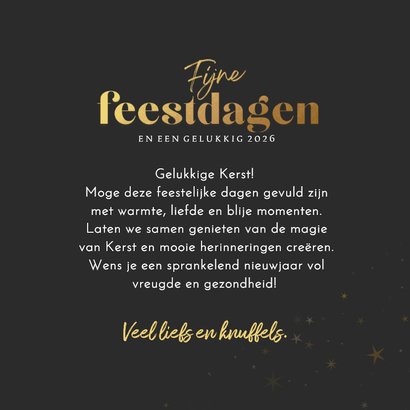 Kerstkaart zwarte sterrenhemel met gouden kerstbomen 3