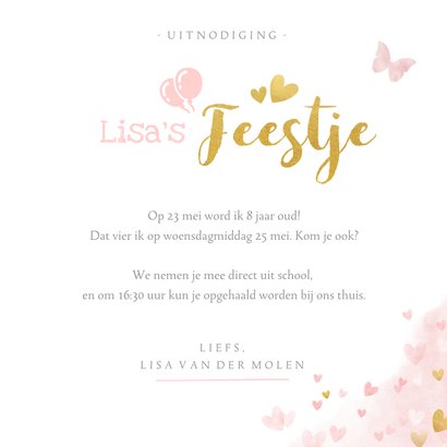 Kinderfeestje uitnodiging meisje met roze en gouden hartjes 3