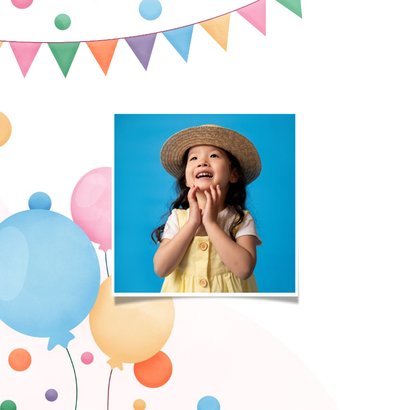 Kinderfeestje vrolijke ballonnen slingers en confetti 2