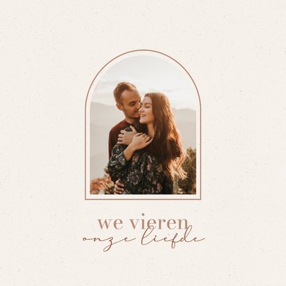 Klassiek trouwkaartje beige met papiertextuur 2