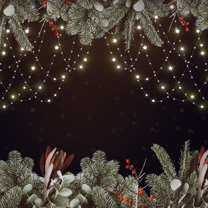 Knusse kerstkaart met kersttakjes lampjes en foto Achterkant