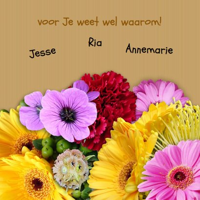 Leuke kleurige bloemenkaart met mooi boeket en foto 3