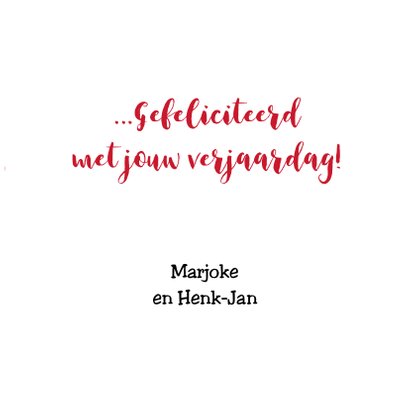 Leuke verjaardagskaart witte hartjes op rode achtergrond 3