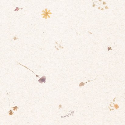 Lief geboortekaartje met gedroogde bloemen beige Achterkant