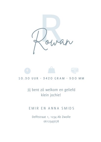 Lief geboortekaartje met stippen en groot blauw initiaal 3
