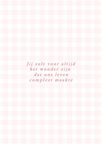 Lief geboortekaartje roze ruitjes en roze hartje 2