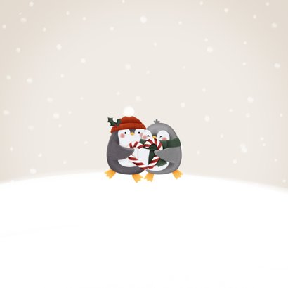 Liefdevolle kerstkaart pinguïns zuurstok hartje en sneeuw Achterkant