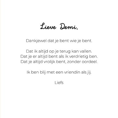 Lieve hondenkaart van klein hondje met bloemenkrans op kop 3