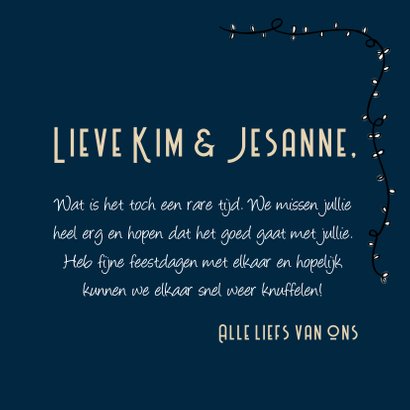 Lieve kerstkaart met illustratie van vrolijk cactusgezin 3