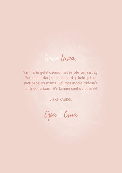 Lieve verjaardagskaart meisje met konijntje in cupcake 3