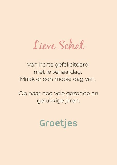 Lieve verjaardagskaart van hond met bloemenkrans 3