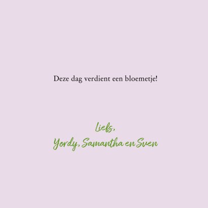 Mand met roze rozen met tekstlabel 3