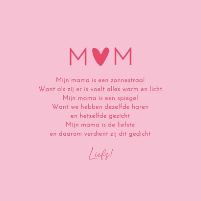 Minimalistisch moederdagkaartje mom met hartje roze 3