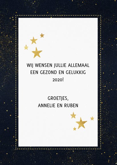 Moderne nieuwjaarskaart met gouden groet en sterren 3