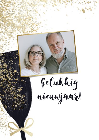 Nieuwjaarskaart champagne silhouet goudlook confetti strik 2