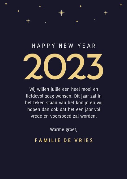 Nieuwjaarskaart met konijn in de wolken Chinese dierenriem 3