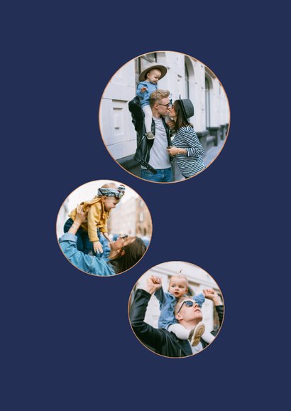 Nieuwjaarskaart muziek in de stad in de sneeuw 2