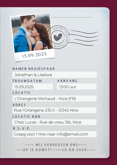 Originele paspoort trouwkaart met goudfolie en silhouet 3