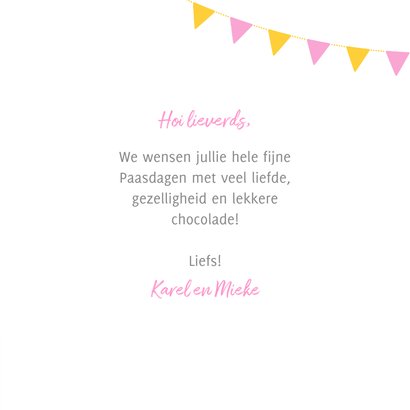Paaskaart vrolijke kuikens met konijnenoren en choco-eitjes 3