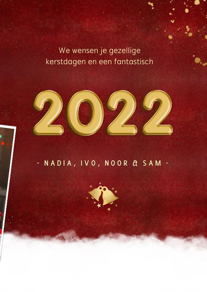 Rode fotocollage kerstkaart met jaartal 2022 stijlvol 3