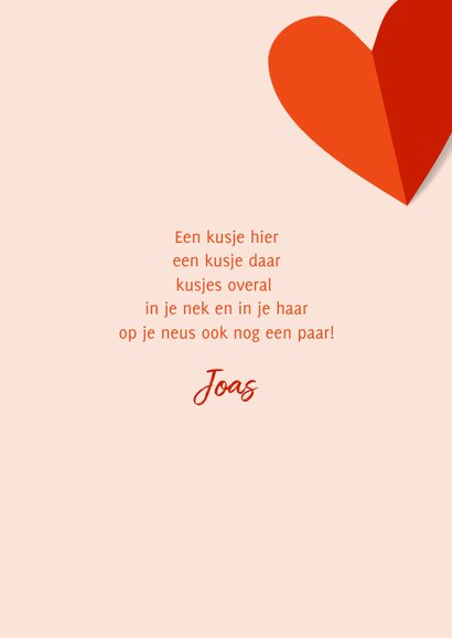 Romantische valentijnskaart met rood oranje hartjes 3