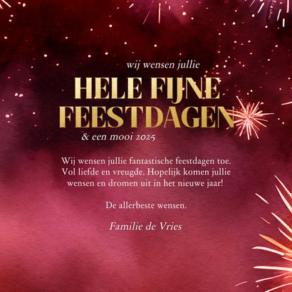 Rood kerstkaartje met vuurwerk en gouden tekst 3