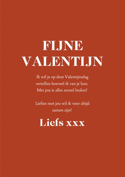 Rood valentijnskaartje met eigen foto's en boogjes 3