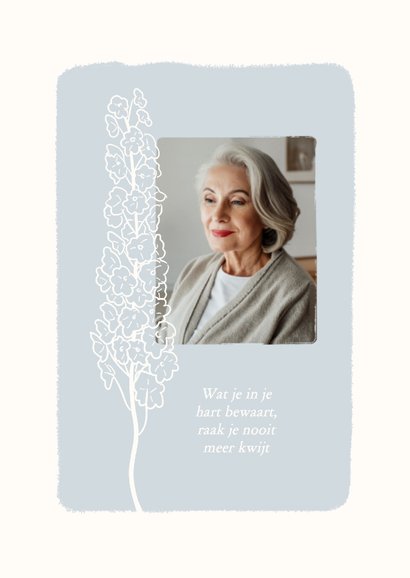 Rouwkaart lichtblauw met lijntekening van bloemen 2