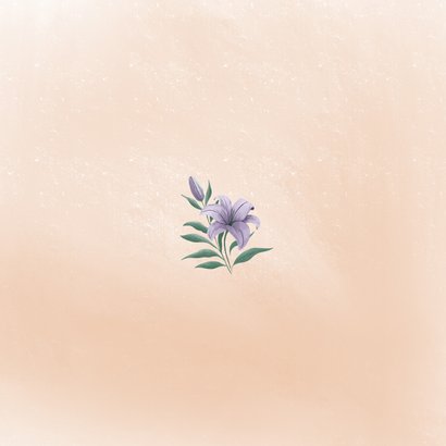 Rouwkaart voor vrouw met illustratie van paarse lelie Achterkant
