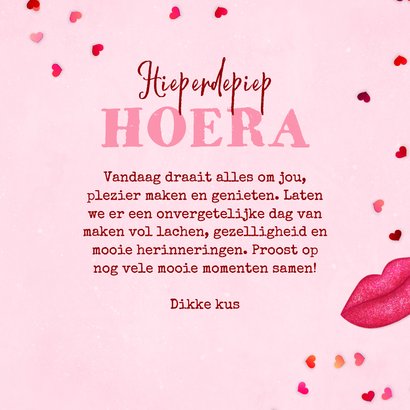 Roze verjaardagskaart met veel kusjes 3