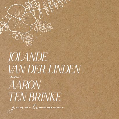 Save the date kaart in kraftlook met witte bloemen 2