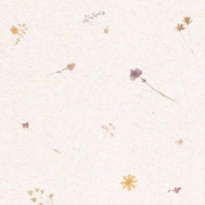 Save the date kaart met geperste bloemen en papier textuur Achterkant