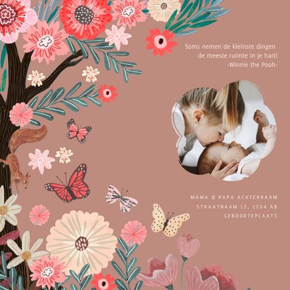 Schattig geboortekaartje boom bloemen en vlinders natuur 2