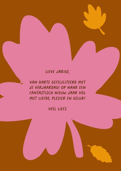 Staande verjaardagskaart in warme kleuren met herfst thema 3
