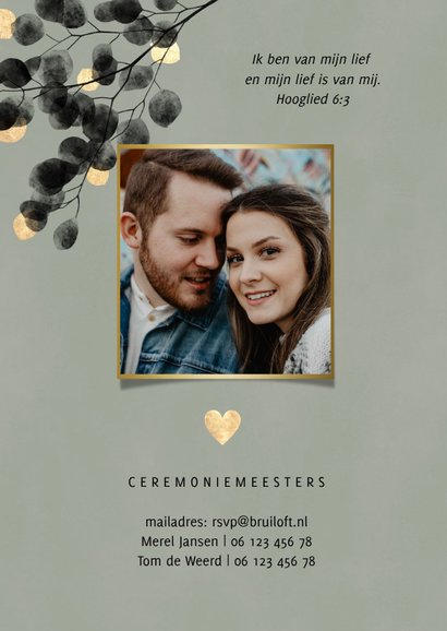 Stijlvol eucalyptus waterverf zwart en gouden trouwkaart 2