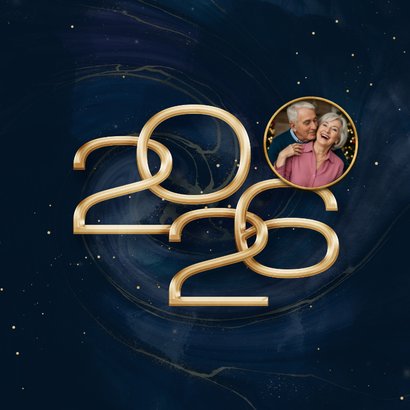 Stijlvolle 2026 kerstkaart met marmer swirl 2