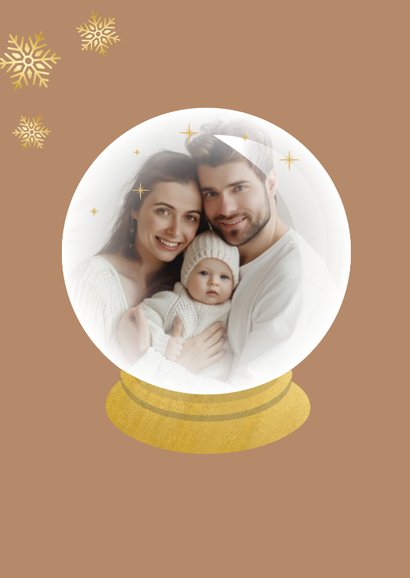 Stijlvolle beige fotokaart kerst met schudbol goudfolie 2