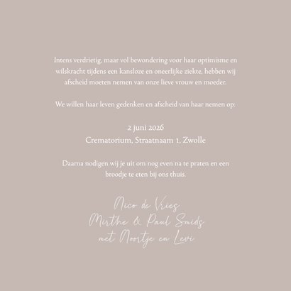 Stijlvolle beige rouwkaart met illustratie van roosje  3