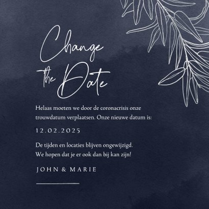 Stijlvolle change the date trouwkaart donkerblauw met takjes 3