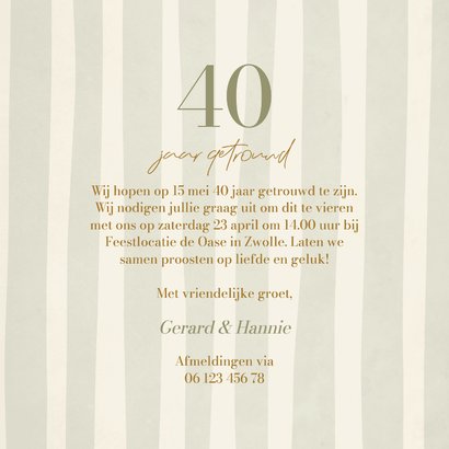 Stijlvolle jubileumkaart met foto en gouden bloemen 3