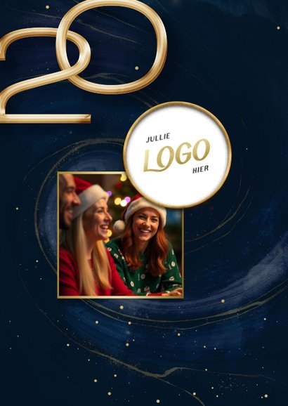 Stijlvolle nieuwjaarskaart met marmer swirl en groot jaartal 2