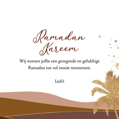 Stijlvolle ramadan kaart landschap palmbomen halve maan goud 3