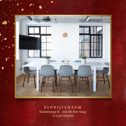 Stijlvolle rode zakelijke kerstkaart eigen foto's en goud 2