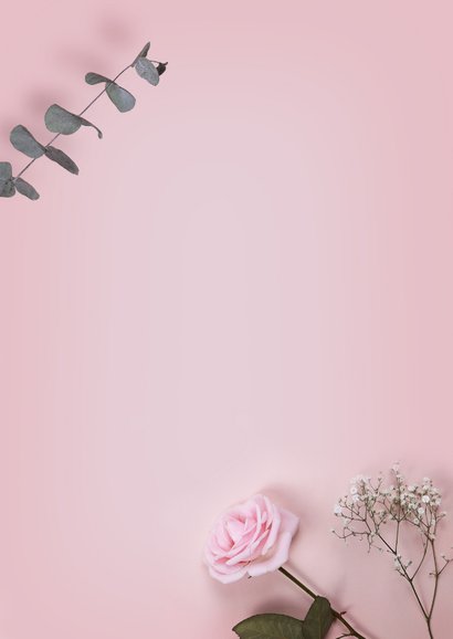 Stijlvolle roze communie uitnodiging met foto's en rozen Achterkant