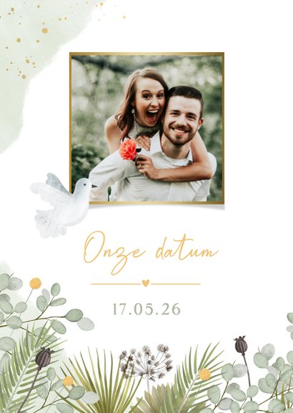 Stijlvolle Save the Date kaart met 2 witte duiven en planten 2