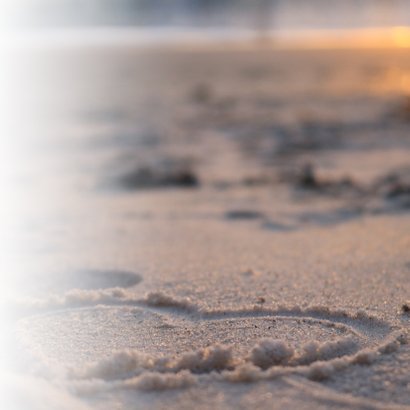 Stijlvolle uitnodiging strand bruiloft Achterkant