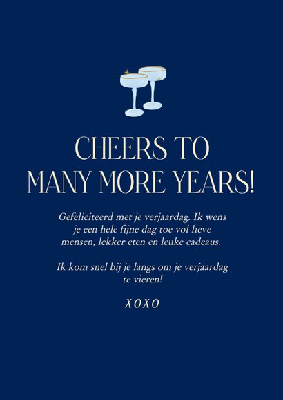 Stijlvolle verjaardagskaart met champagnetoren in blauw 3