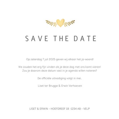 Stijlvolle witte Save the Date kaart met gouden duifjes 3