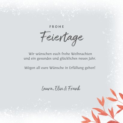 Stilvolle Weihnachtskarte mit Foto und roten Zweigen 3