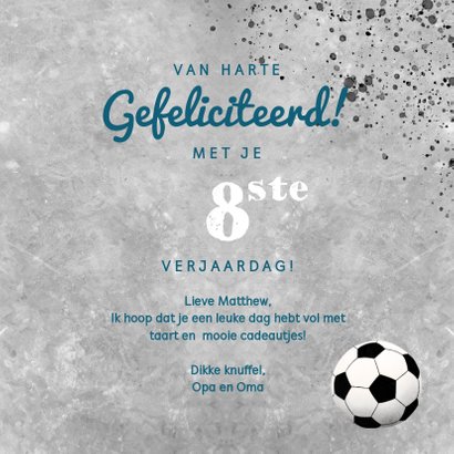 Stoere felicitatiekaart met beton en voetbal voor een jongen 3